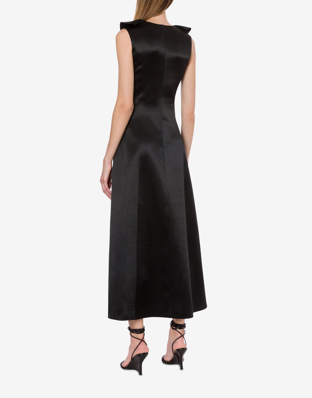 Robe longue en duchesse
